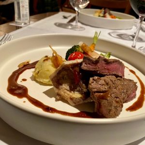 piemonteser rindsfilet | rindsentrecote | markbein | tr?ffelstampf | marktgem?se | jus